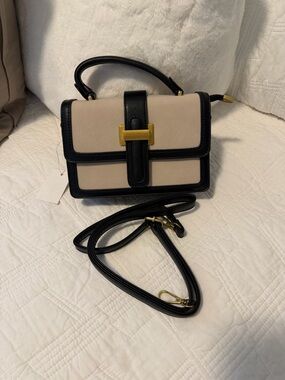 Nykaa NWT Structured Top-Handle Crossbody. Beige/Black Canvas&Leather 8x5.5